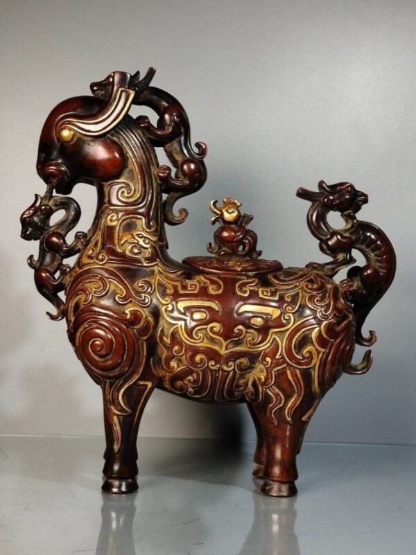 Auspicious animal ornament made of copper and gold - Image 4